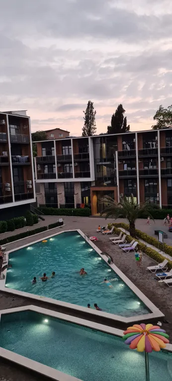 Апартаменты у моря с теплым бассейном