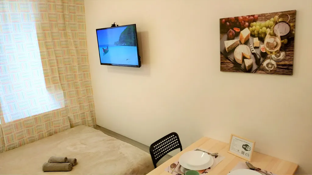 Двухместная уютная студия в 8-ми минутах ходьбы от метро