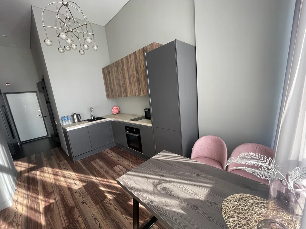 Роскошная квартира пентхаус с 4 метровыми потолками с видом