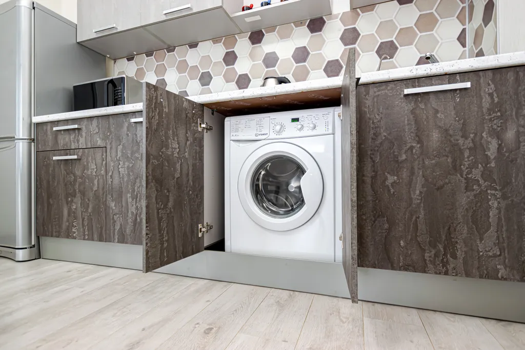 Cosmos Apart | Евротрешка в центре | Отчетные документы | ТРК "Семья"