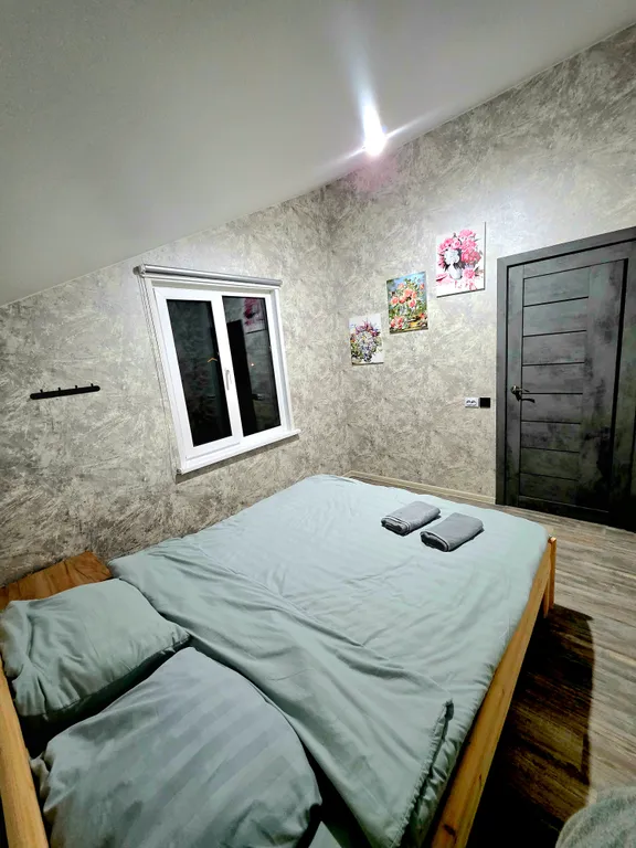 Коттедж на огромной территорией