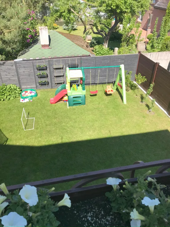 Двухуровневая квартира с 3 спальнями в частном доме