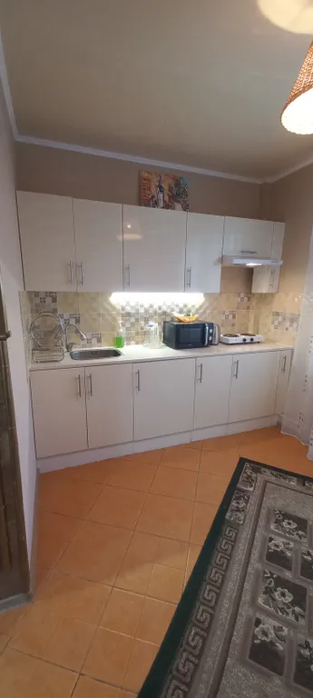 Коттедж Уютный дом рядом с морем в тенисом, фруктовом саду. — Южная Озереевка