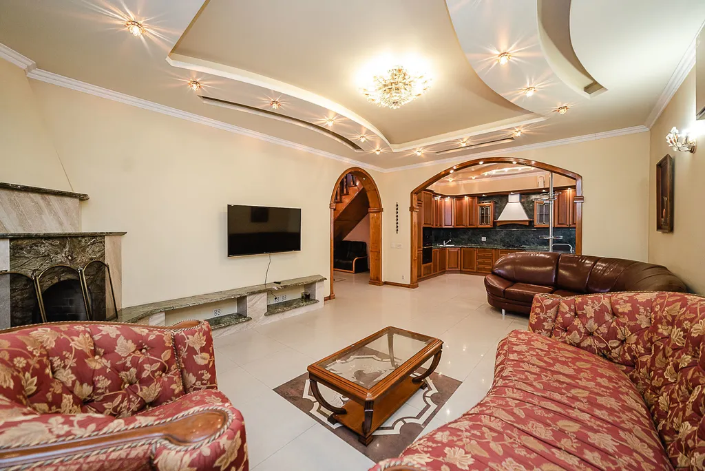 Бассейн и сауна включены