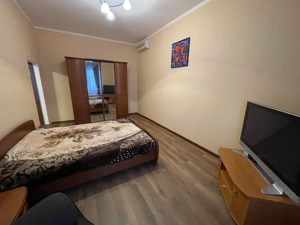 Шикарный коттедж с бассейном