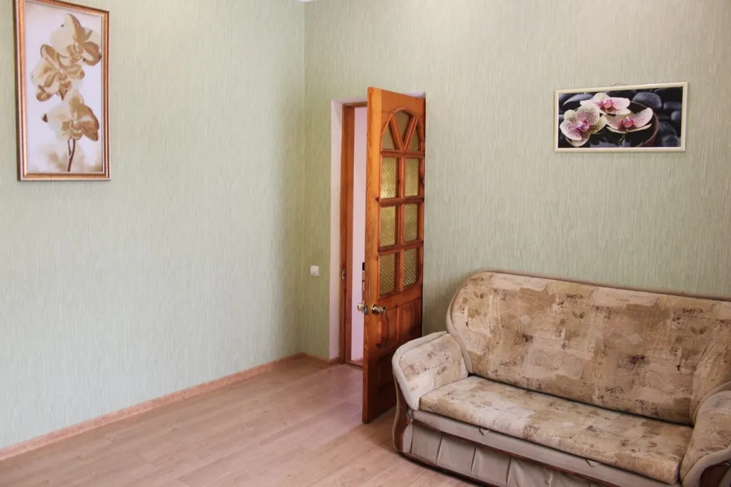 Частный дом с отдельным  двором