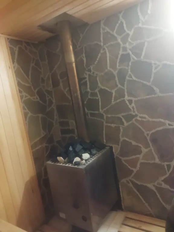 Дом с подогреваемым бассейном и сауной с видом на море