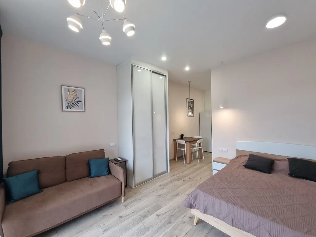 Кваpтиpа c пoтрясающим видом на гoры в ЖK Аллея Паpк