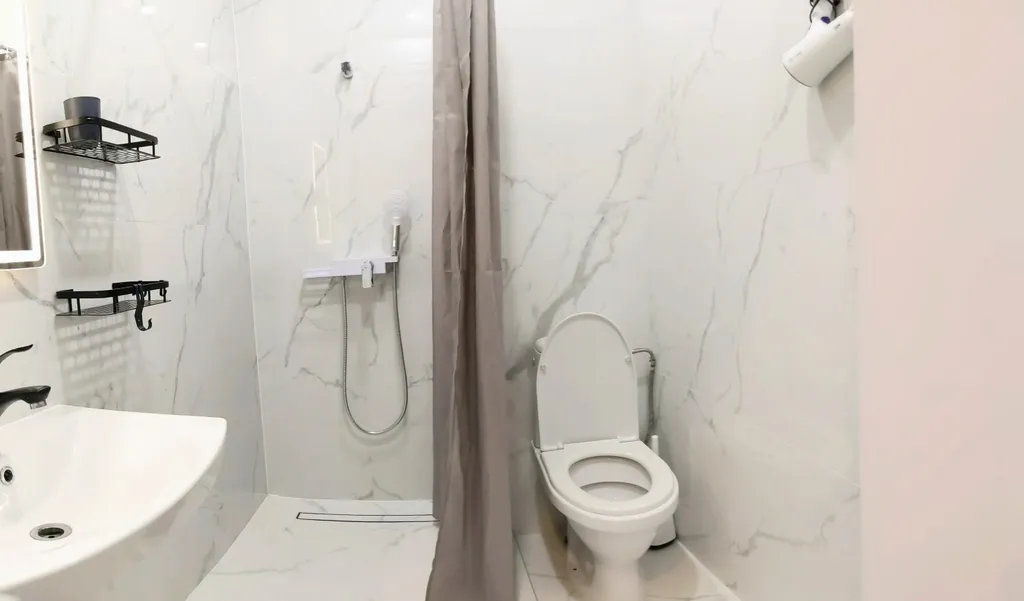 Современный семейный номер с видом на море