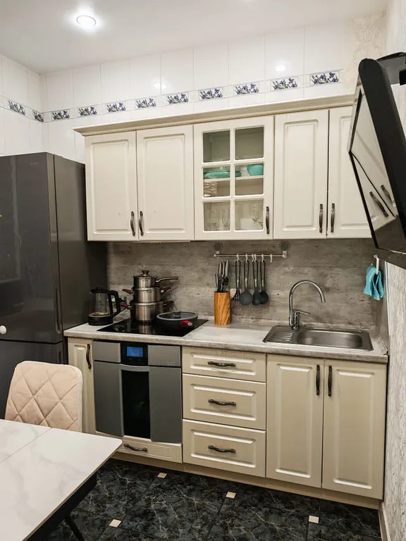 Трехкомнатная квартира посуточно в Тюмени