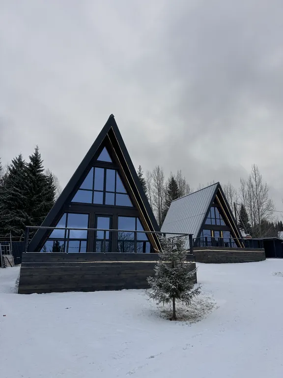 Уютный дом у подножья горы Белая