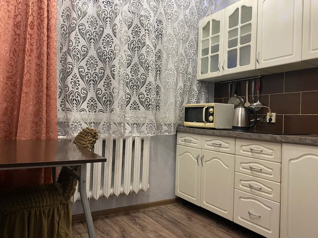 Просторная 2-комнатная квартира у цирка, 1 этаж, парковка, до 6 гостей