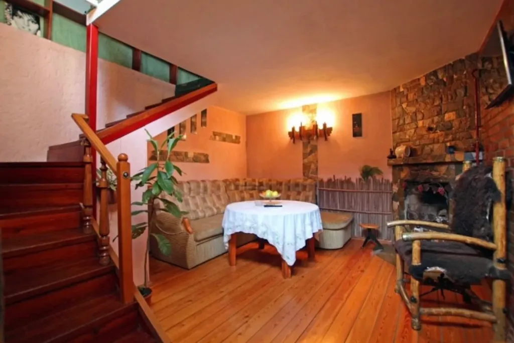 Коттедж Коттедж с уютным балконом-террасой — Кисловодск