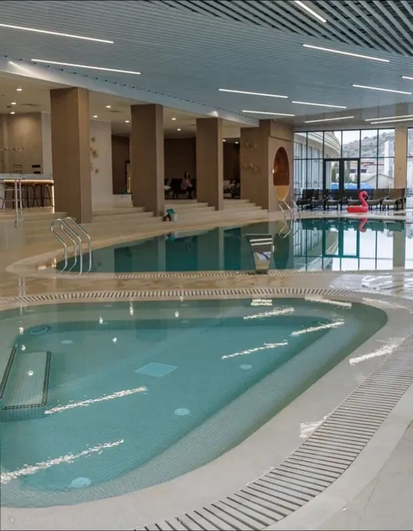 Роскошный двухкомнатный апартамент с видом на море в комплексе Атлас