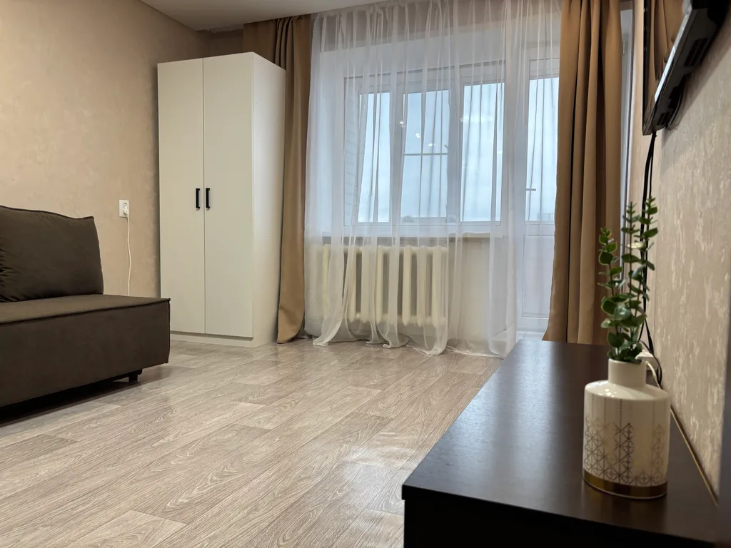 Уютная однотонная квартира — аренда посуточно в Вологда