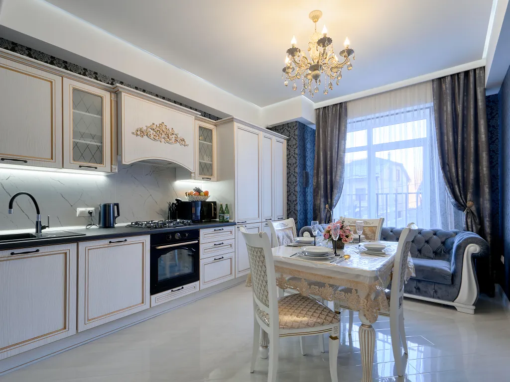 Двухкомнатные апартаменты возле парка со стороны "Долины роз"