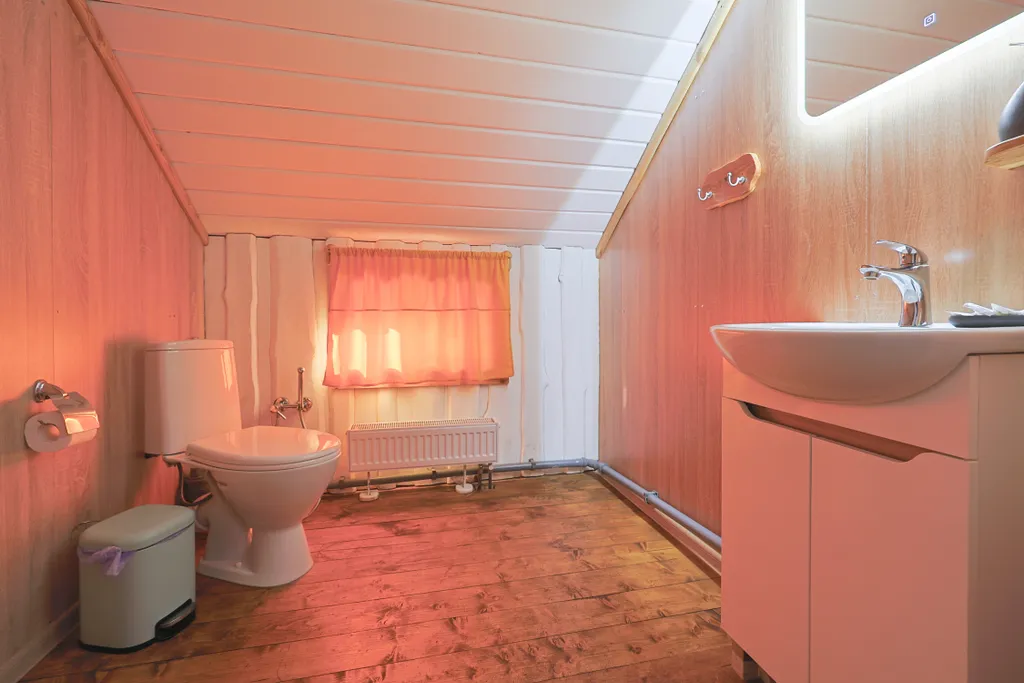 Двухэтажный коттедж с кондиционером, с видом на реку