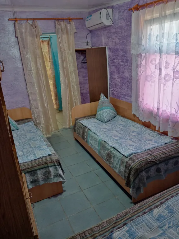 Уютная комната рядом с морем