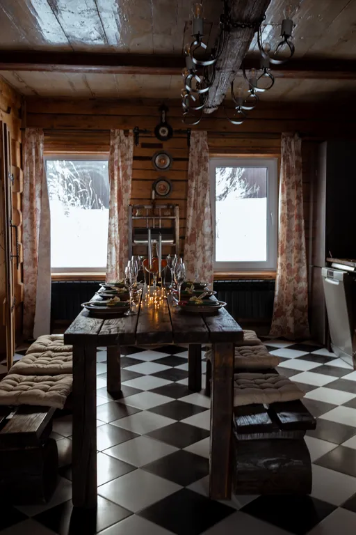 Дом с амбаром 1903. Старинный дом на 8-9 человек в самом центре. Сауна