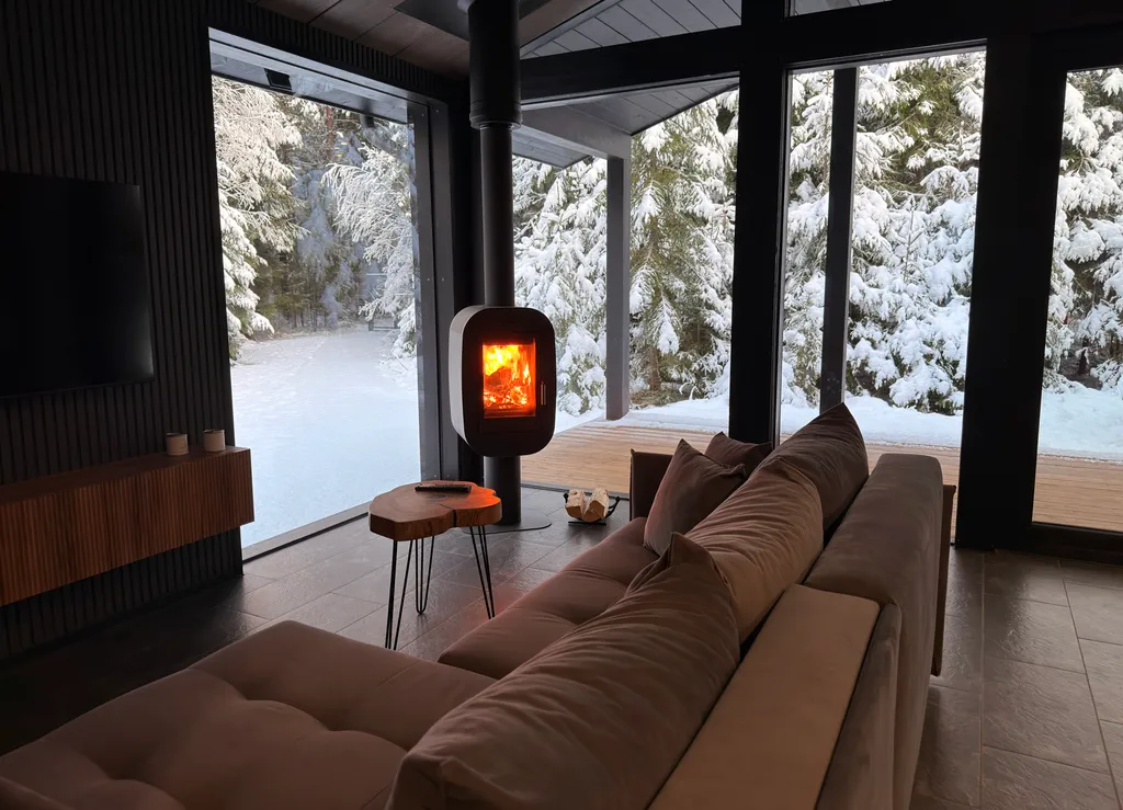 Коттедж Стильный дом в лесу с камином и купелью — Борисово