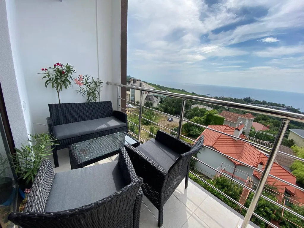 Уютный апартамент La Siesta Yalta с видом на море