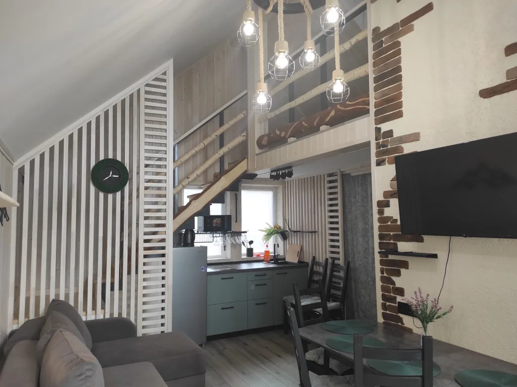 Биг-Лодж с панорамными окнами на Алтае