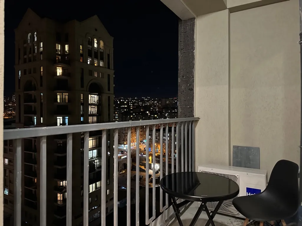 Красивая двухкомнатная квартира в центре города