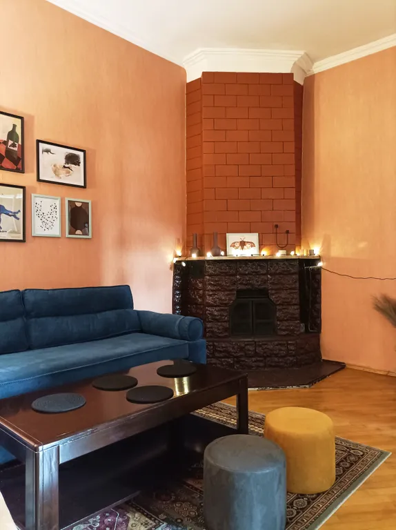 Винтажная квартира с камином в центральном районе Тбилиси, Чугурети