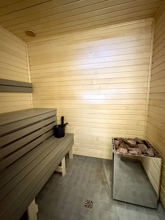 Комфортный деревянный коттедж у самого леса.