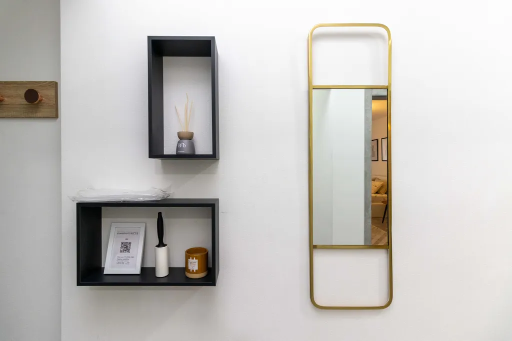 Квартира с жёлтым диваном