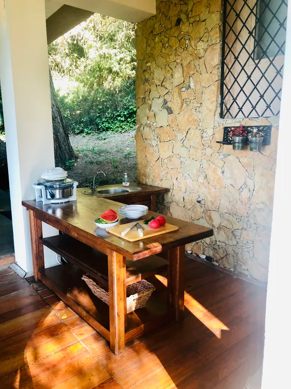 Два дома на море с бассейном и садом