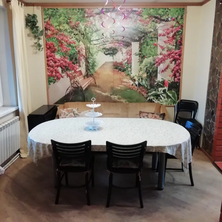 Коттедж под дубом