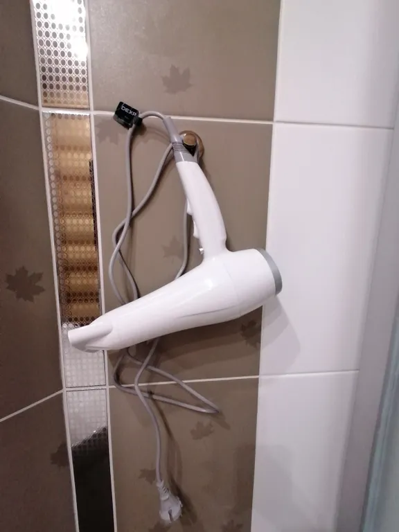 Уютный дом с гаражом у горной речки с видом на горы