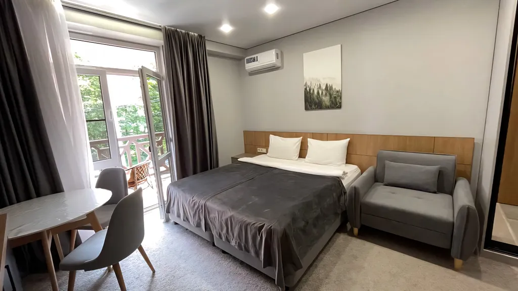 Трёхместный номер с балконом в панорама ачишхо