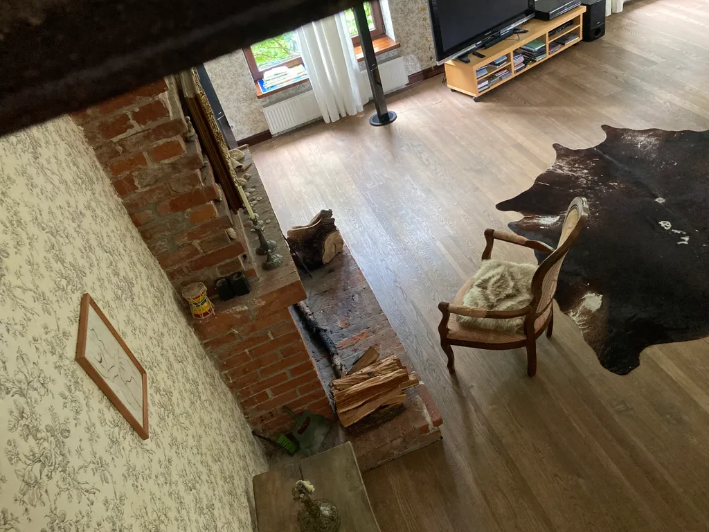 Дом с пляжем у моря