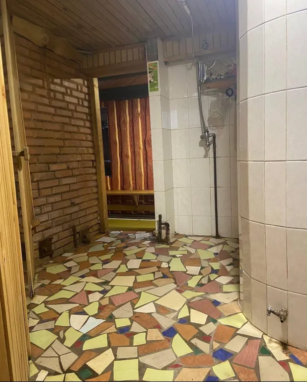 Уютный деревенский домик с русской баней возле берега озера