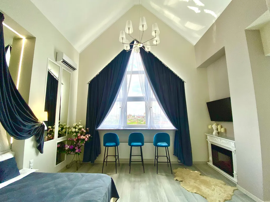 Панорамный люкс с джакузи и камином