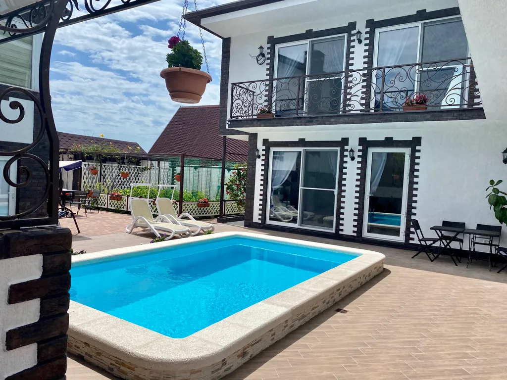 Коттедж Дом в лесу с видом на море — аренда посуточно в Геленджик