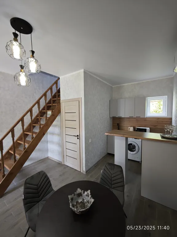 Таунхаус двухуровневый у моря