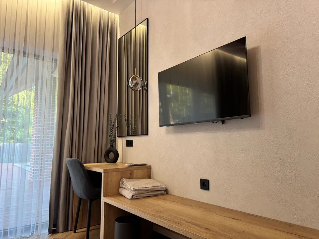 Вилла с бассейном и сауной вблизи леса