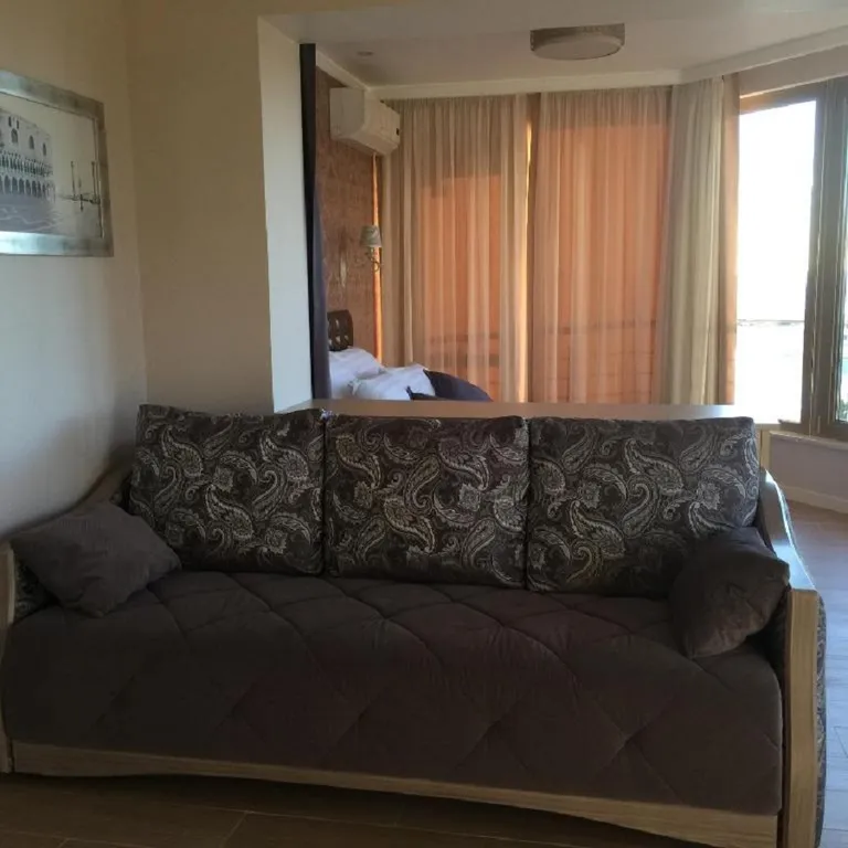 Апартаменты с 2-мя спальнями с видом на яхты