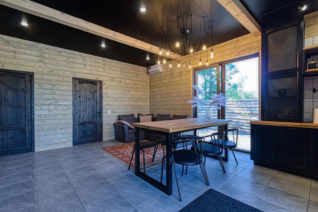 Уютное гостевое шале Shale de Family на берегу озера