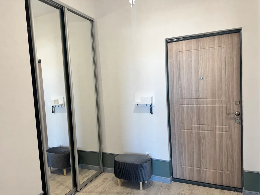 Около реки, Уютная квартира с видом на храм