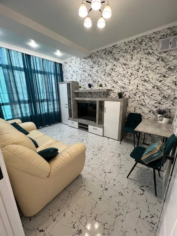 Квартира Квартира Уютная, новая в самом лучшем районе города, 5 мин до моря — Геленджик