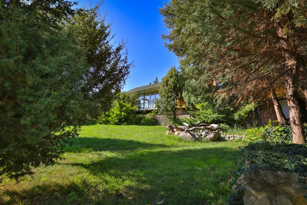 Коттедж Деревянный дом с личным бассейном в усадьбе Можжевеловый дворик — Айвовое