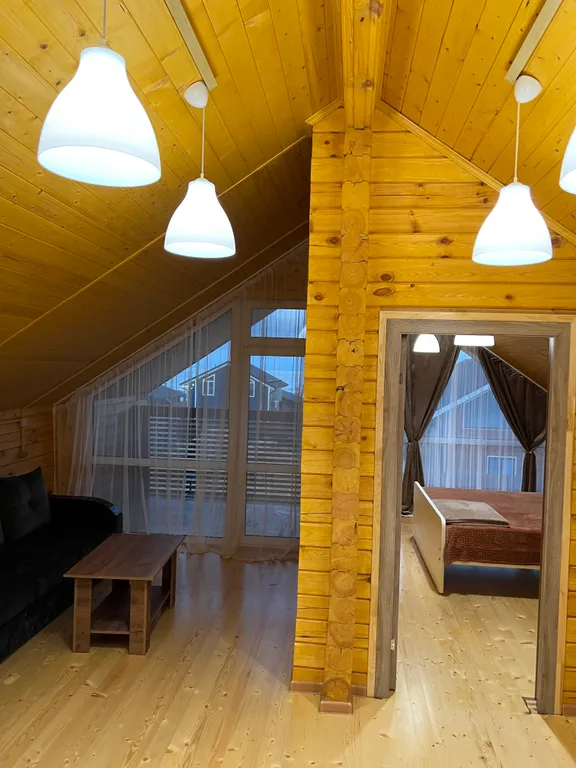 Деревянный коттедж на берегу Каспийского моря