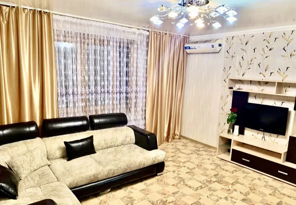 Просторная квартира — аренда посуточно в Нижнекамск