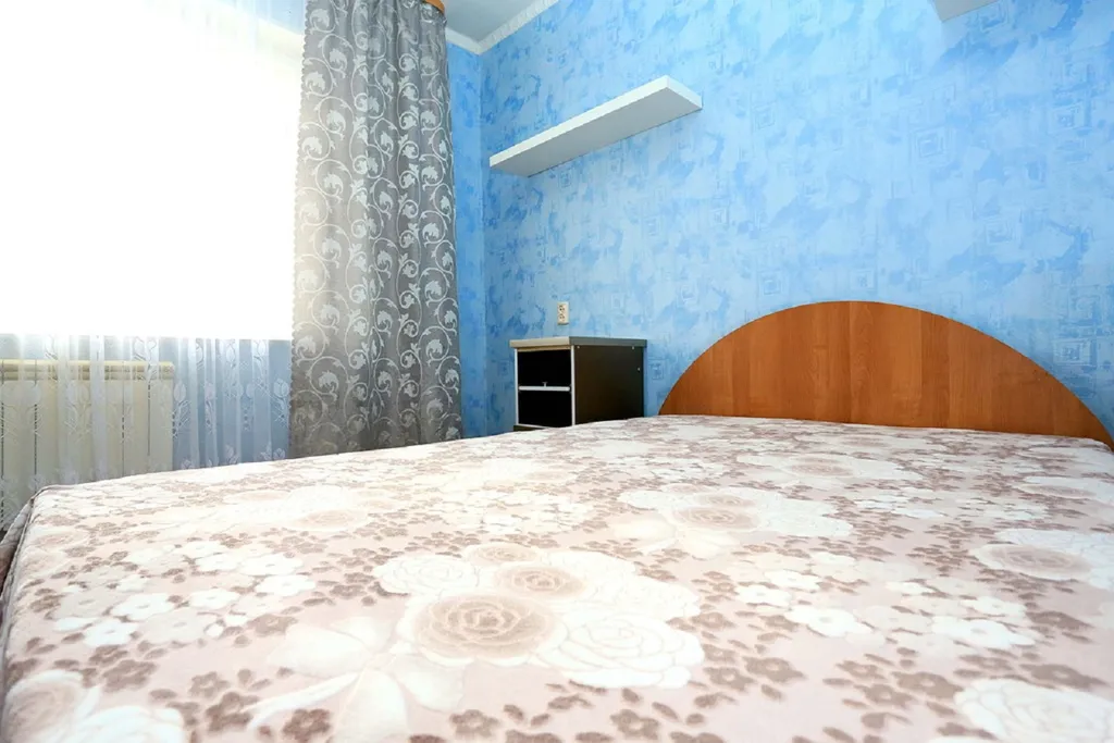 Квартира Тёплая солнечная квартира у автовокзала — Омск