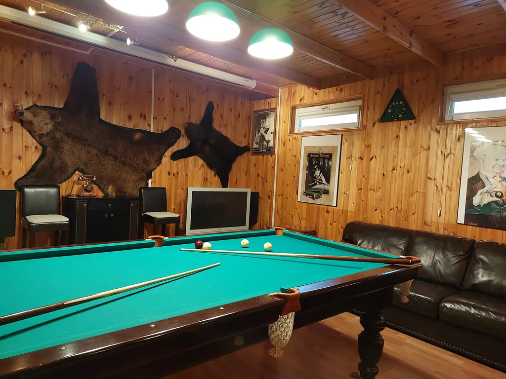 Коттедж с баней и джакузи для семейного отдыха