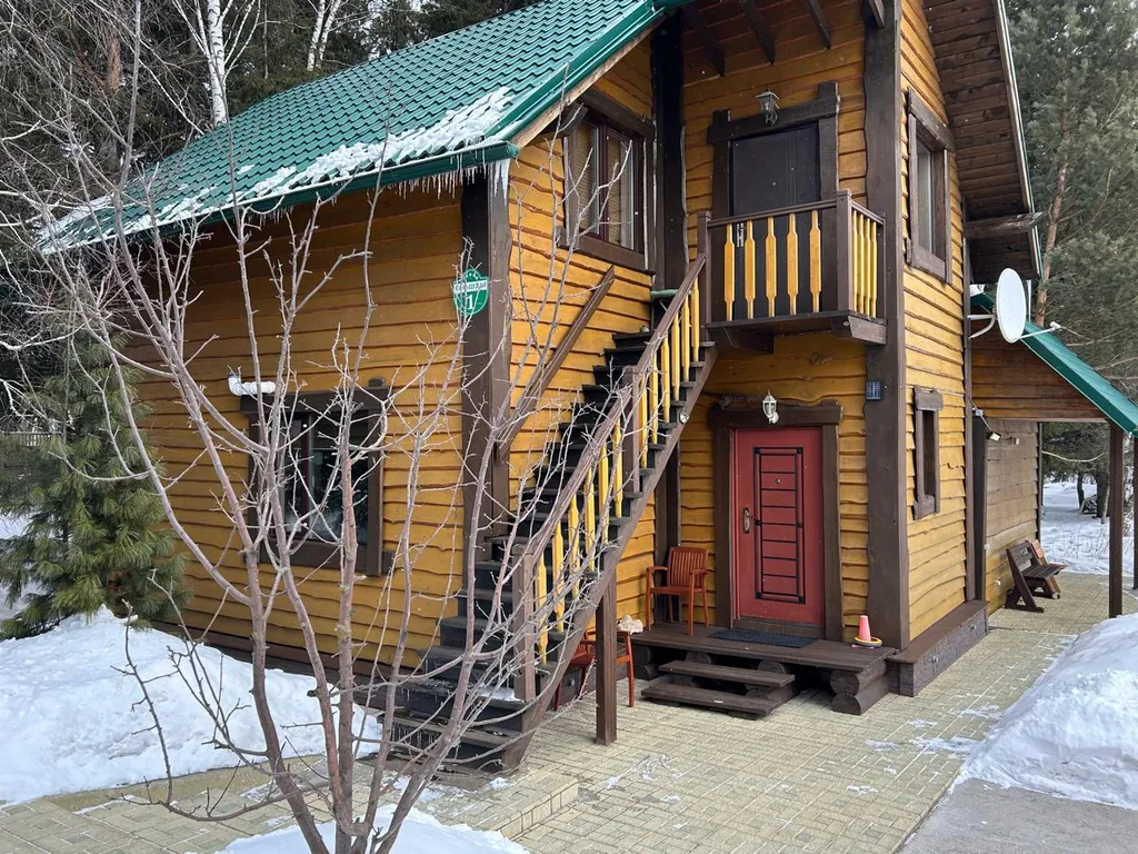 Коттедж в деревнем хвойном лесу — аренда посуточно в Минино